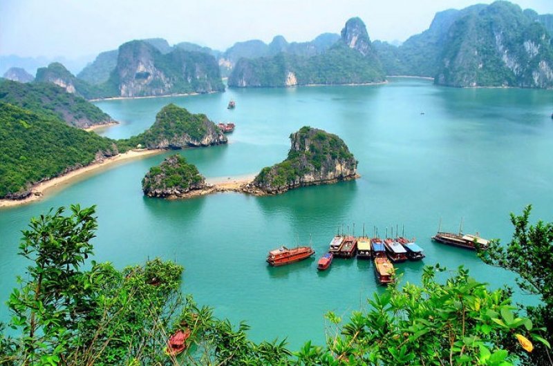 THE NORTHERN VIETNAM ESSENCE: SPIRITUAL PEAKS & EMERALD BAYS (5 DAYS / 4 NIGHTS: HANOI - HALONG BAY - NINH BINH) from 215 USD/person only